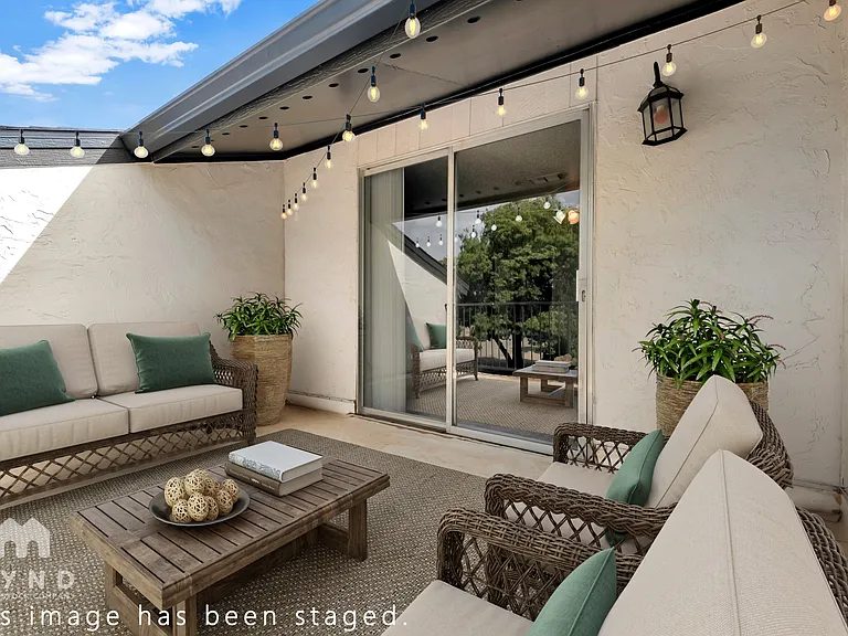 Del Estrado Townhomes — Photo 9