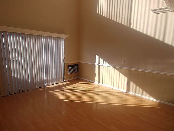 4th image of 6010 Romaine St APT 205