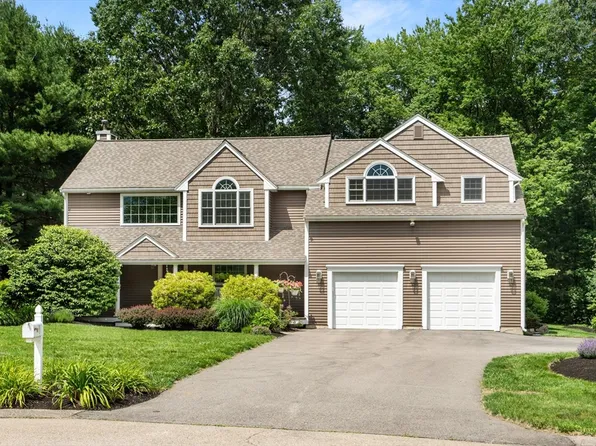 7 Island Rd, Medway, MA 02053