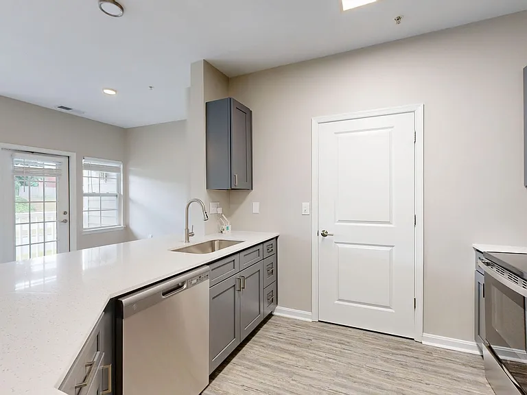 The Quarters at Towson Town Center — Photo 37