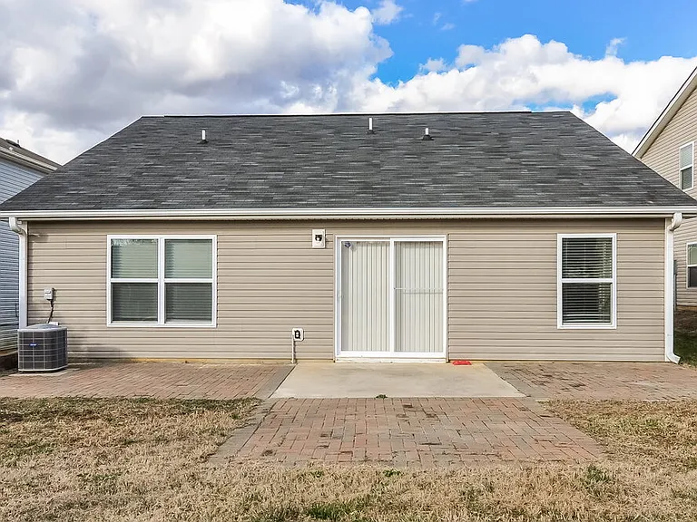 535 Kerriann Ln — Photo 14