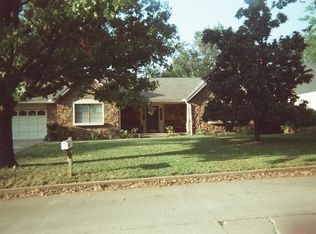 1016 E 12th St, Claremore, OK 74017
