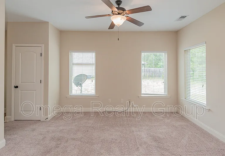 4560 Barretts Trace Blvd — Photo 6