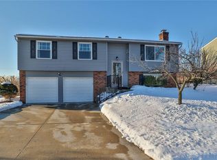 2859 Saturn Dr, Fairfield, OH 45014