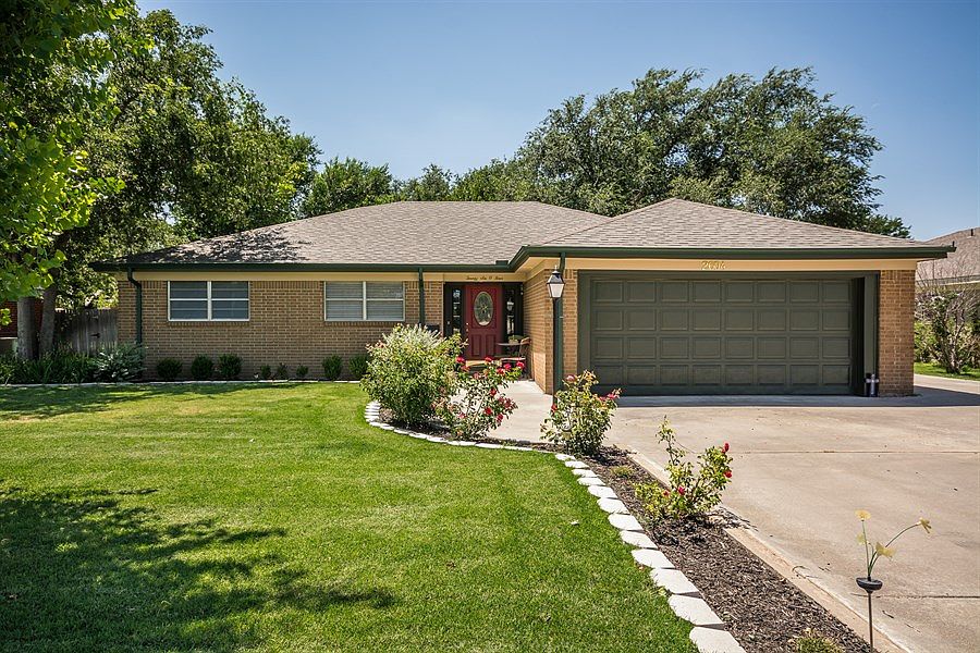 1st image of 2604 Elmwood Dr