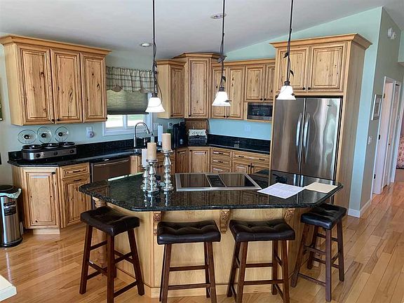 3rd image of 11234 Oakwood Dr