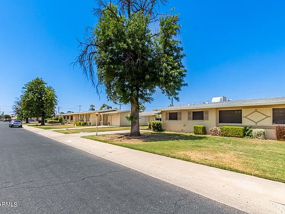 3rd image of 11016 W ABBOTT Avenue