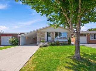 104 Nash Rd S, Hamilton, ON L8K 4J7