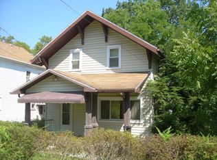 33 Trolley St, Mannington, WV 26582