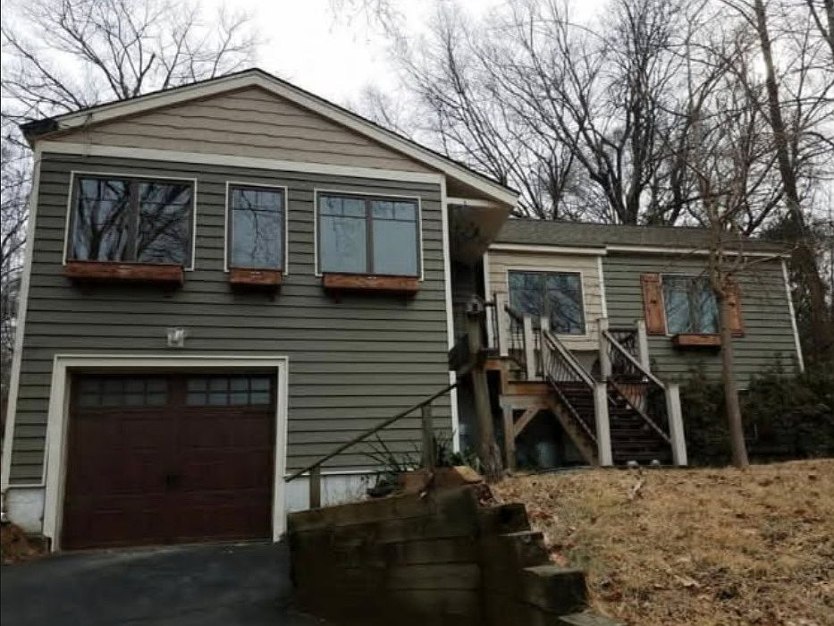 1st image of 77 Woodlawn Rd