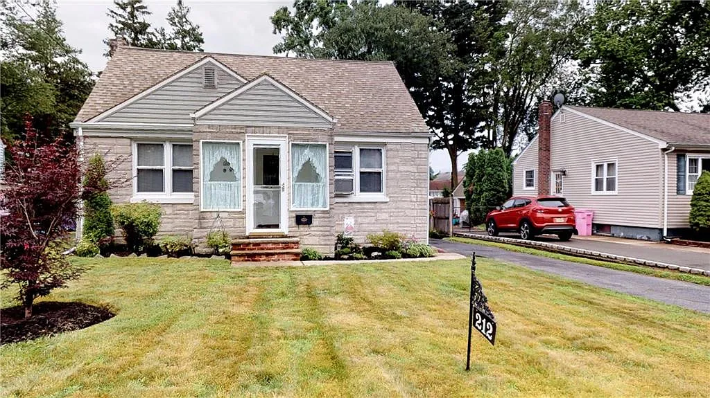 212 Fairmount Ave photo 1