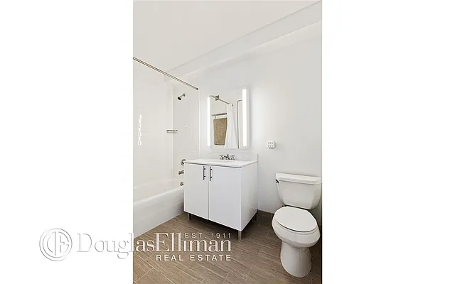 Rented by Douglas Elliman | media 16