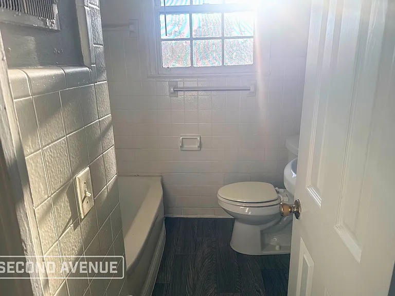 48 Hutto Ct — Photo 7