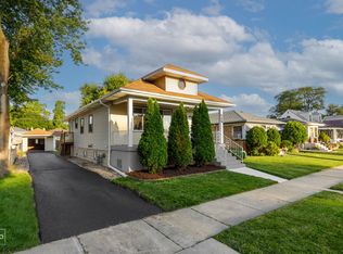 526 Linden Ave, Bellwood, IL