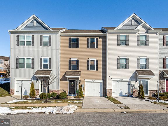 2nd image of 125 Sussex Pl
