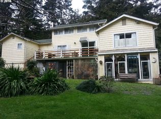 702 Coast Guard Hill Rd, Port Orford, OR 97465