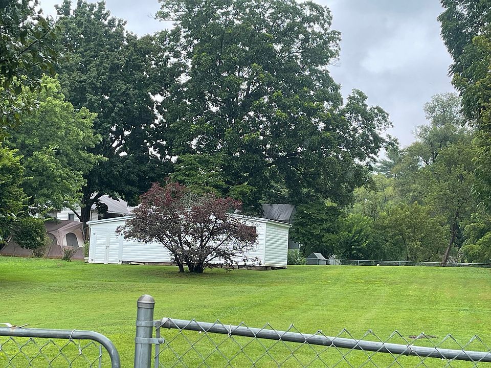 2nd image of 0 Washington Ave
