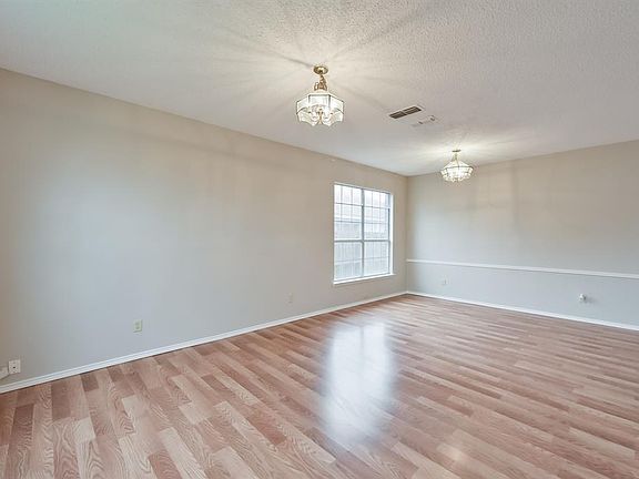 3rd image of 5717 Marquette St