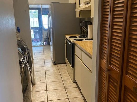 4th image of 7422 NW 34th Street