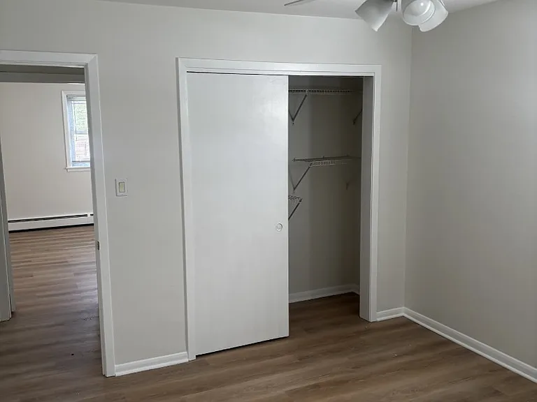 1326 Brown St — Photo 7