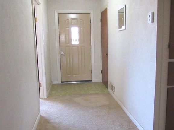 2nd image of 313 Prairieview Dr