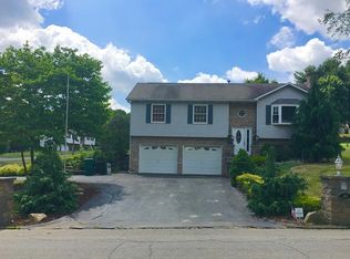 208 Ridge Rd, Butler, PA 16001