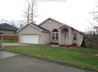 111 Canterbury Cir, Elkview, WV 25071