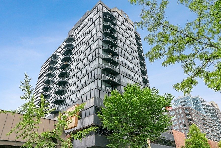 1st image of 1309 N Wells St APT 1008