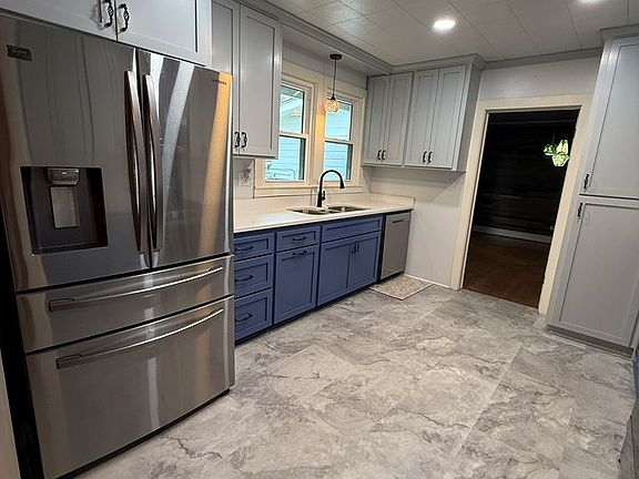 5th image of 800 Wayne St