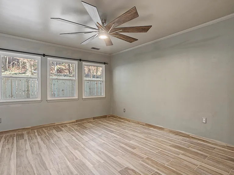 602 Dylan Ct — Photo 15
