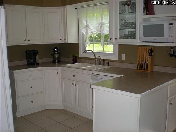 5th image of 4200 Laurel Glenn Dr
