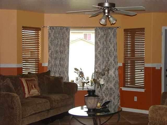 1st image of 826 N Douglas Ct