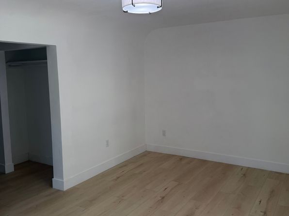 527 Clifton St #3