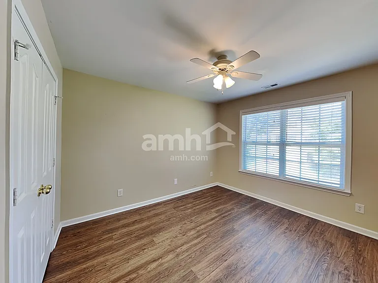 1922 Dundalk Rd — Photo 9