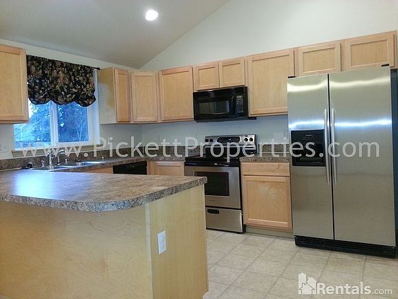 2nd image of 265 Fox Glove Ct