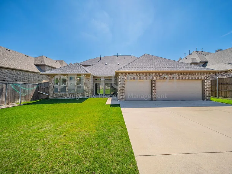 7565 Rawlins Ln — Photo 38