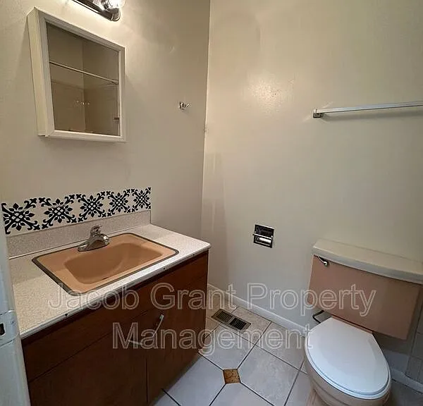 847 Cleveland St — Photo 7