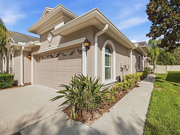 3rd image of 2912 DEVONOAK BOULEVARD