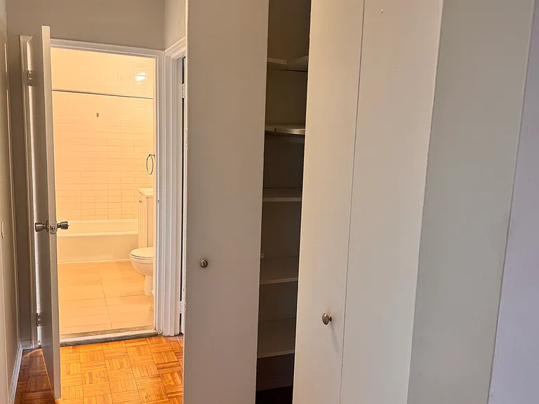 4430 Douglaston Pkwy #5AA — Photo 5