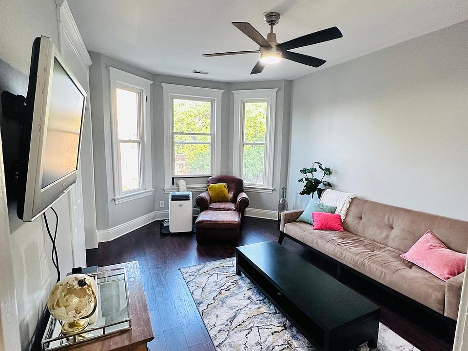 1st image of 3708 S Wood St #2