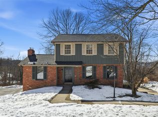 244 Oak Entrance Dr, Clairton, PA 15025