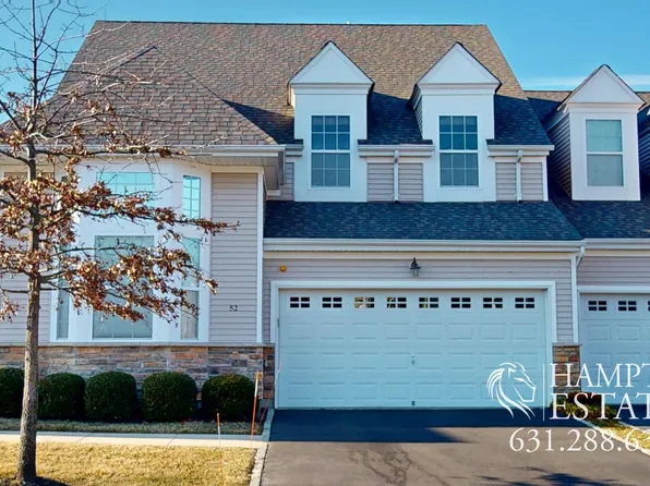 https://photos.zillowstatic.com/fp/94fb54ef4867be0d55c5df5c0c128cf8-p_e.webp