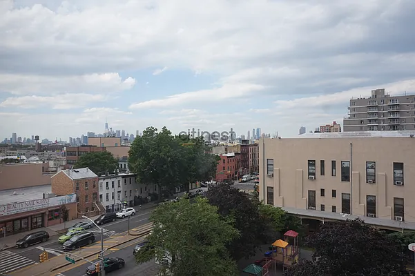 Rented by Citi Nest Group LLC | media 33