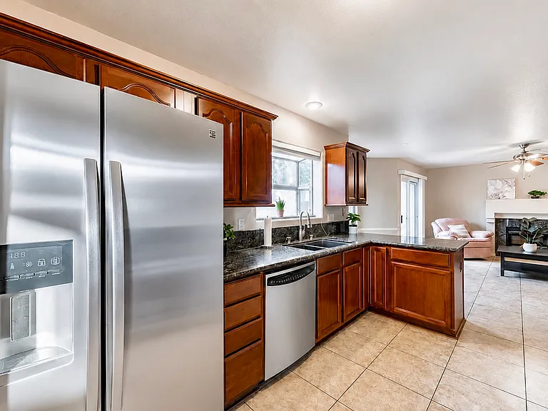 8724 Wintry Garden Ave — Photo 10