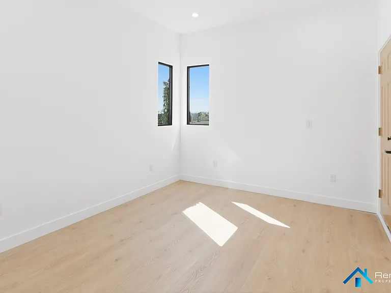 326 N La Fayette Park Pl — Photo 16