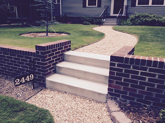 Unique Gravel Walk-way