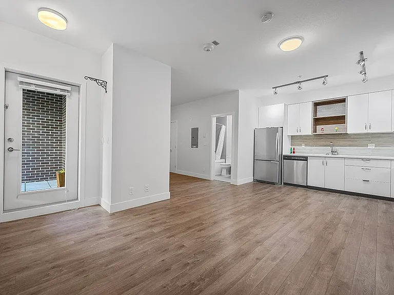 5355 Lane St #101 — Photo 9