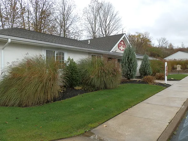 Country View Manors at Dunmore — Photo 2