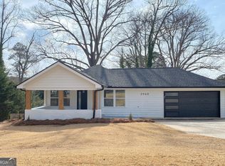 2960 Hogan Rd, East Pt, GA 30344