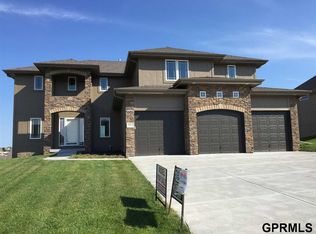 9417 S 69th St, Papillion, NE 68133